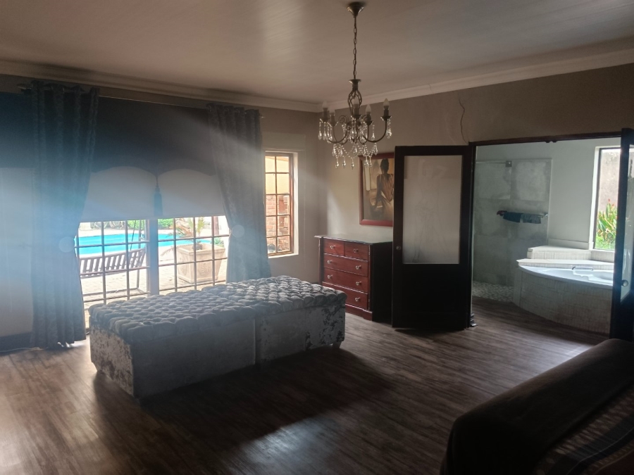 To Let 4 Bedroom Property for Rent in Riebeeckstad Free State